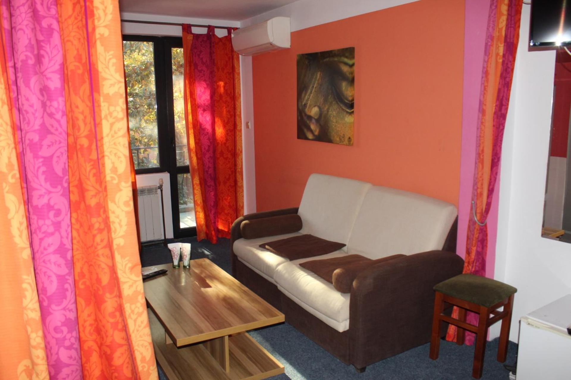 Hotel Color أسينوفغراد المظهر الخارجي الصورة