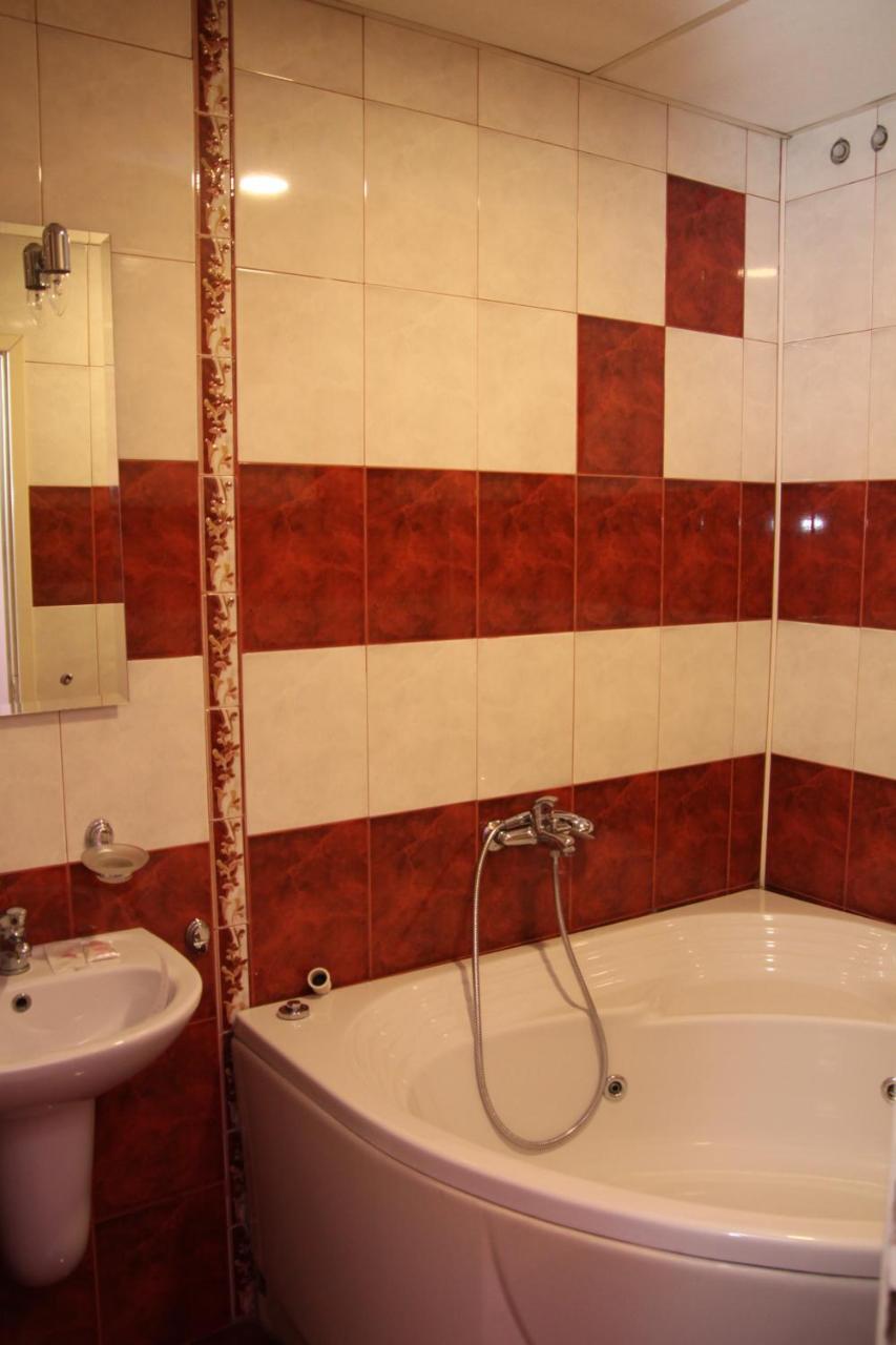 Hotel Color أسينوفغراد المظهر الخارجي الصورة